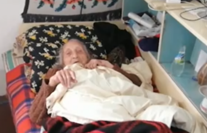 99-годишна жена бе излекувана от COVID-19 в страната ВИДЕО