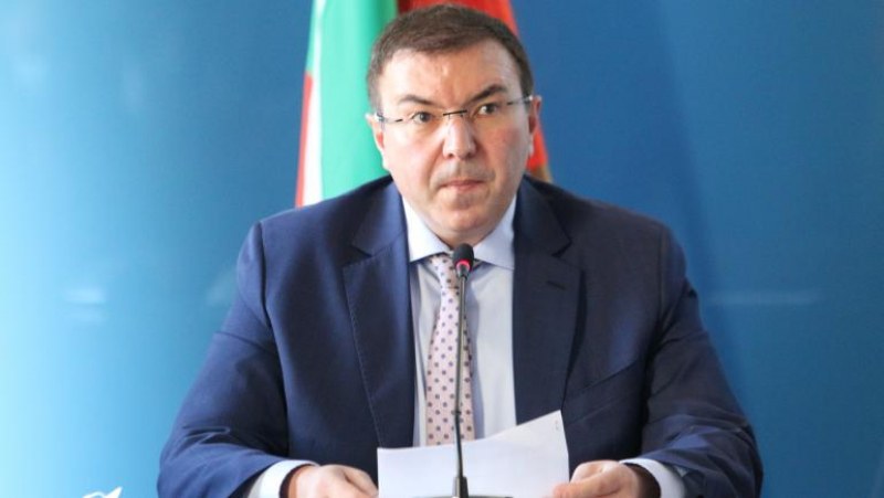 Заповед: Министър Ангелов забрани износа на лекарства, приложими при COVID-19