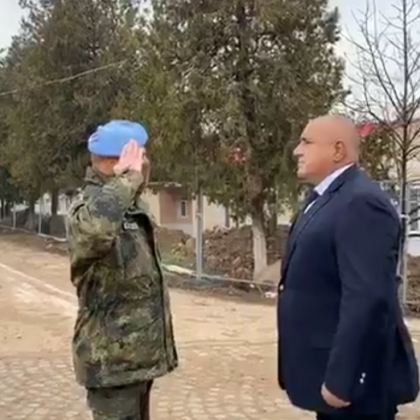Борисов инспектира военен полигон край Пловдив ВИДЕО
