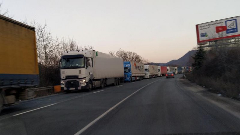МВнР каза какво да правите преди да напуснете Англия!