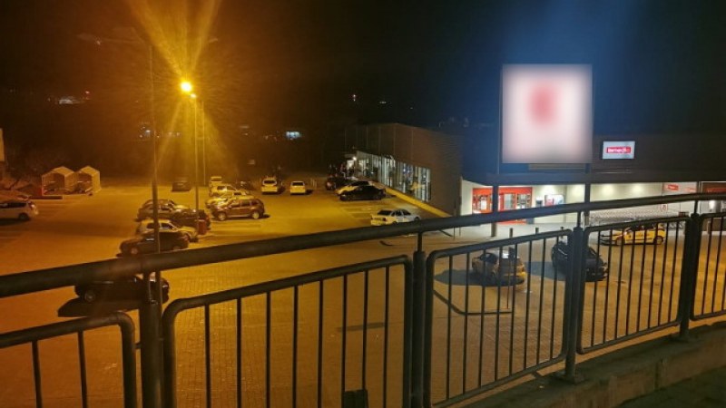 Трима са грабителите на магазина в Сандански. Свили от сейф над 30 бона