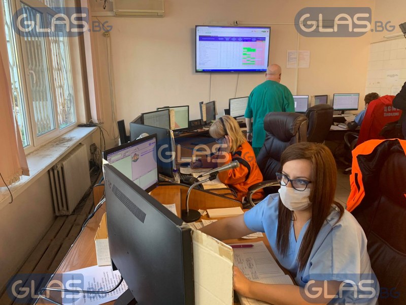 61 души са починали за денонощие. Разпределението на случаите по области