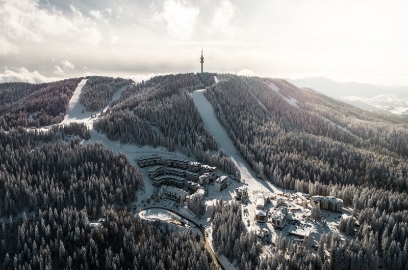 На ски… Румъния се прехласна по цените на курортите ни: Не са за изпускане!