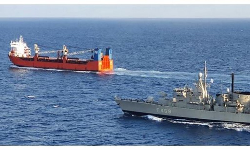 Спецсили на гръцкия флот взеха на абордаж руски кораб