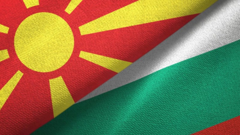 Президентът на Северна Македония: Паленето на знамето на България е недопустимо