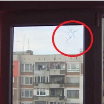 Стрелба по апартамент в София! По чудо няма жертви СНИМКА