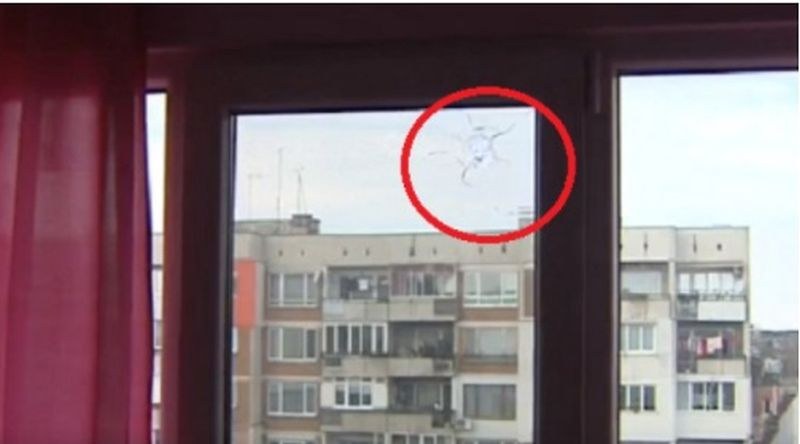 Стрелба по апартамент в София! По чудо няма жертви СНИМКА