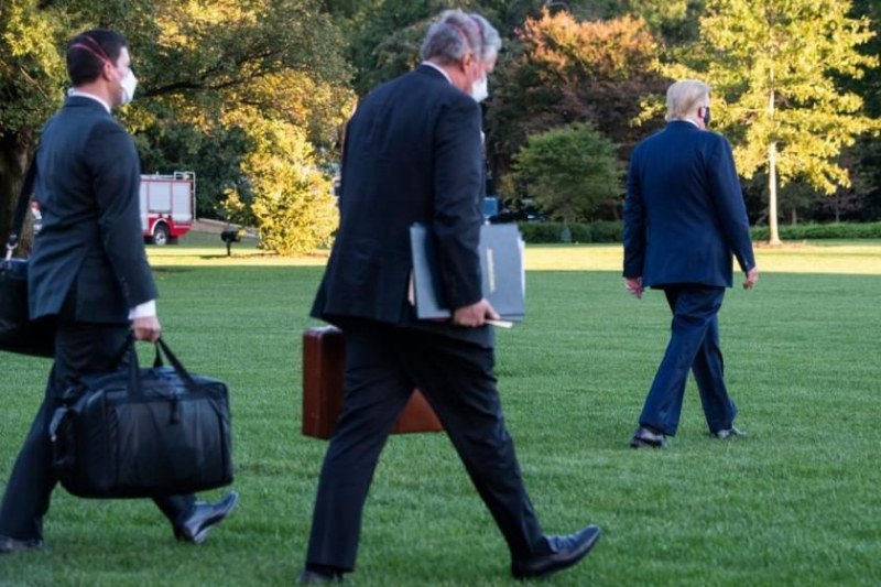Тръмп заряза Байдън и си взе ядреното куфарче. Спешно дават второ!?