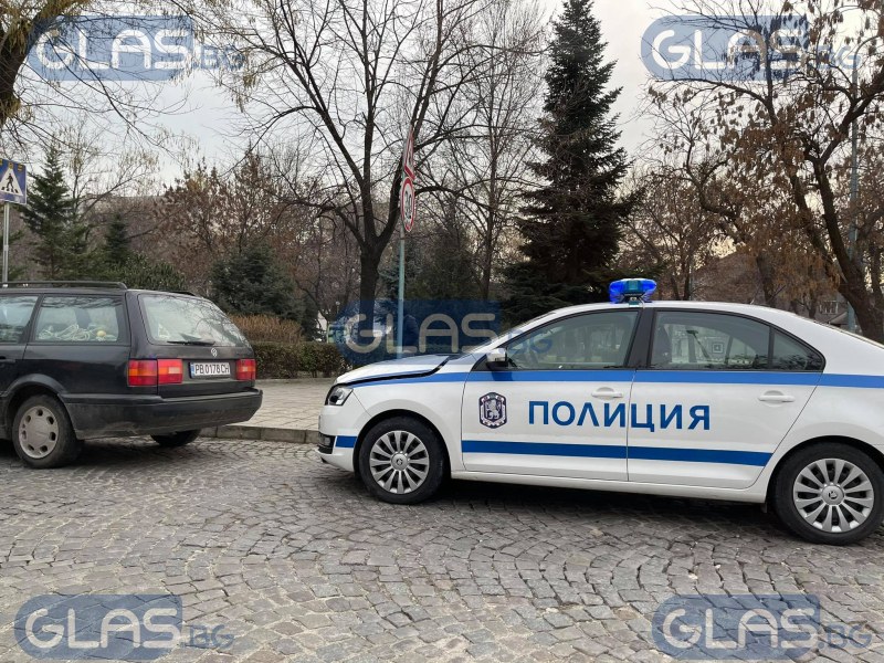 Патрулка катастрофира в Пловдив! Спазена ли е дистанция? СНИМКА