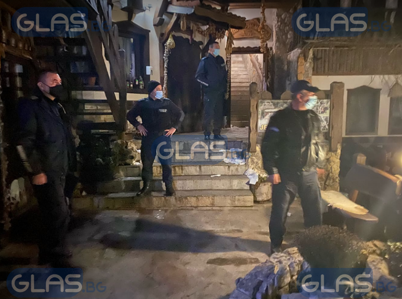 100 гости бягат от купон след акция на полицията СНИМКИ и ВИДЕО