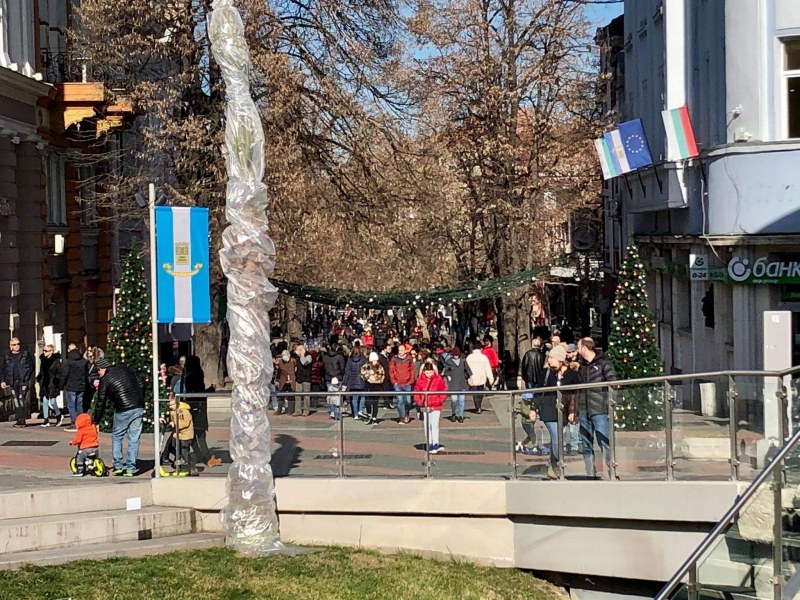 Главната на Пловдив - пълна! Хората са зажаднели за слънце и заведения на открито