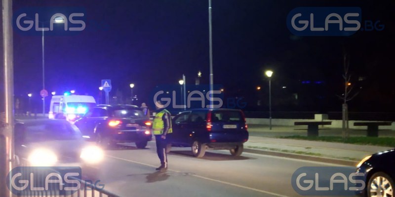 Катастрофа блокира булевард в Пловдив, пострадал е откаран в болница