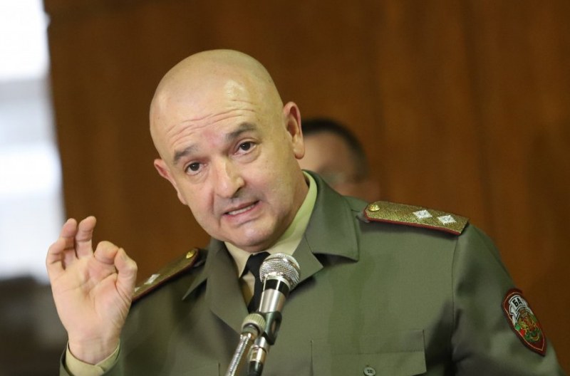 Генералът загрижен за британски щам и българската действителност