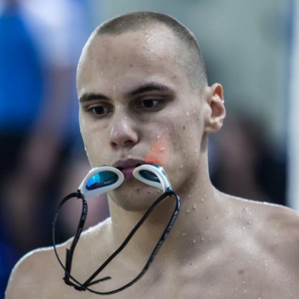 Антъни Иванов се похвали с нов рекорд в басейна и пост: Стискайте палци!