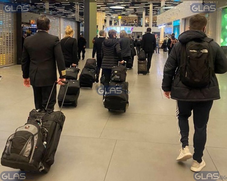От 15-и във Великобритания: в хотел за 10 дни под карантина + 2 теста