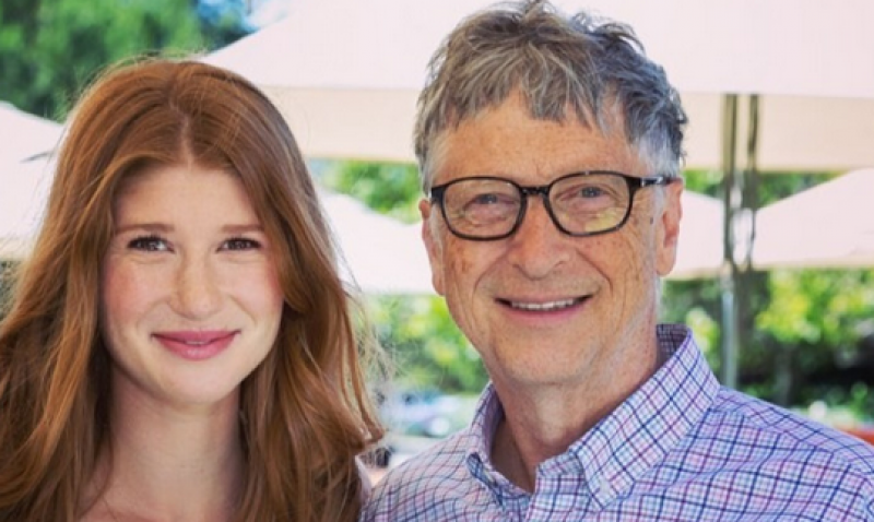 Дъщерята на Бил Гейтс съжали: Във ваксината няма чип!