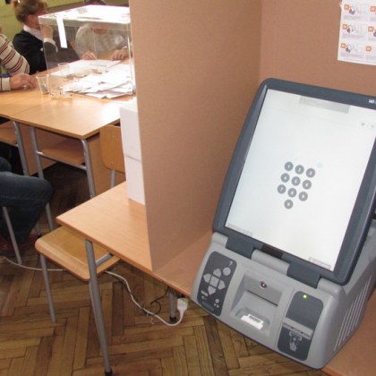 Машините за вота – като клюкарките! А член на СИК тръгне да манипулира, а…