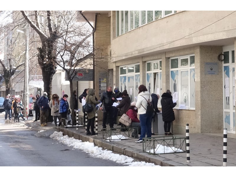 Битката на безработните в България: 9 души за едно място. Търсят се...