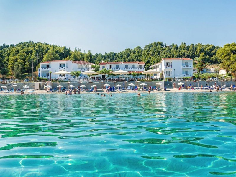 Туризмът в Гърция – пометен от пандемията. 300 хотела за продан!
