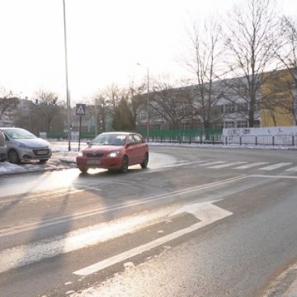 След пометените коли... Ще сложат ли легнали полицаи из