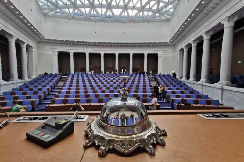 7 партии влизат в парламента, ако изборите бяха днес. Може да има и изненади