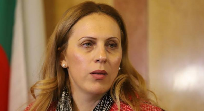 Марияна Николова призова работещите в туристическия бранш да се ваксинират