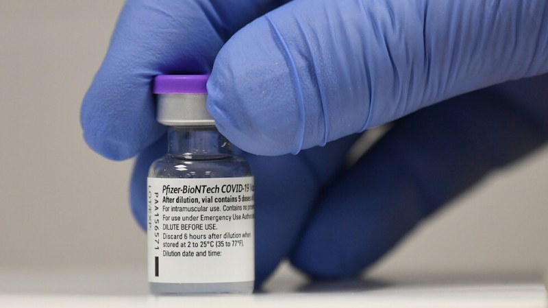 Хубава новина за ваксината на Pfizer и хората над 80 години!