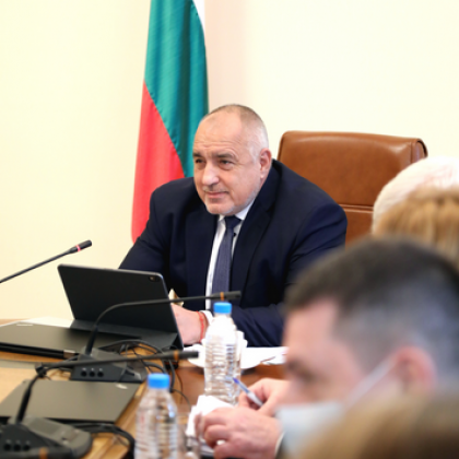Правителството увеличава средствата за спорт за учащи