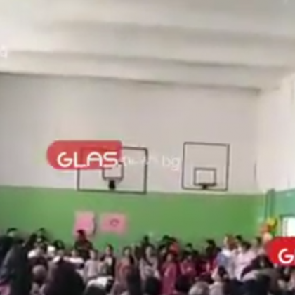 Родители и ученици празнуват! Върнаха се към нормалния живот ВИДЕО