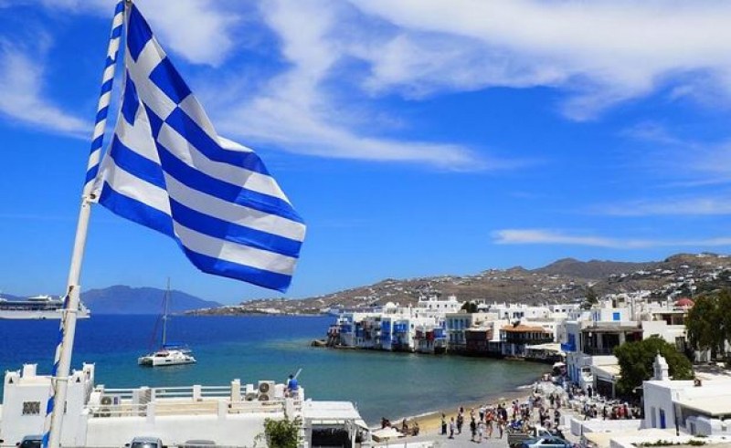 Гърция пак затяга мерките, спира използването на коли