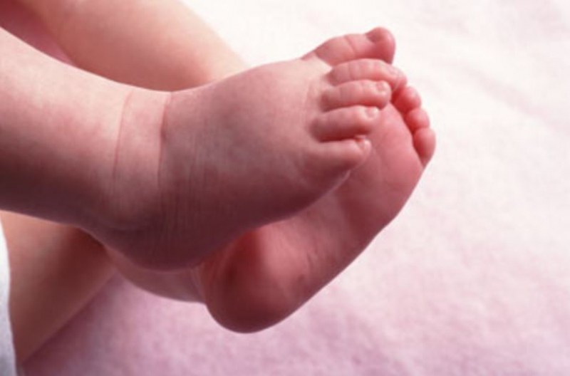 Трагедия! 37-дневно бебе е най-младата жертва на вируса в Гърция