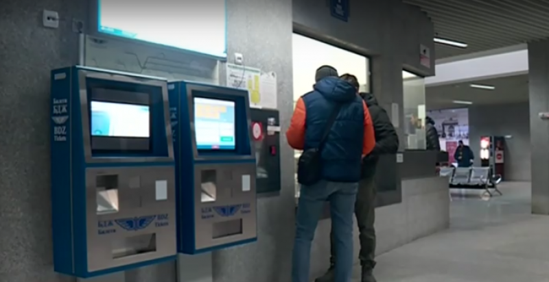 БДЖ с иновация: Купуваме си билети от автомати