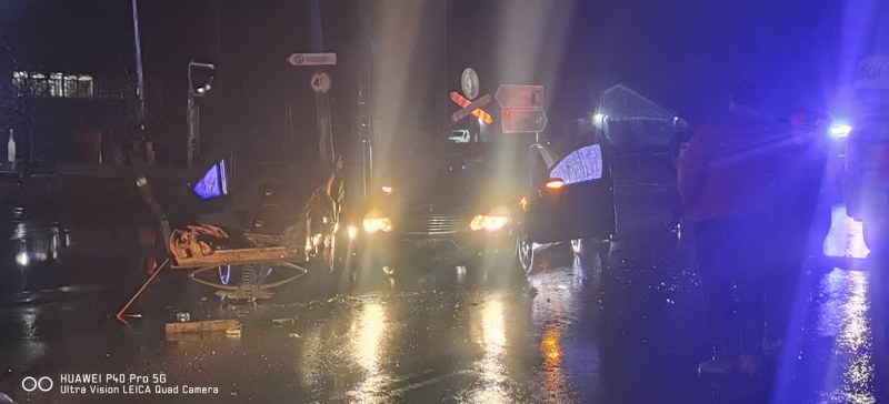 Кола удари каруца в тъмното до Пловдив СНИМКА