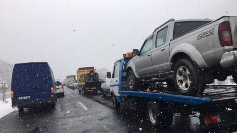 Във верижната катастрофа на 