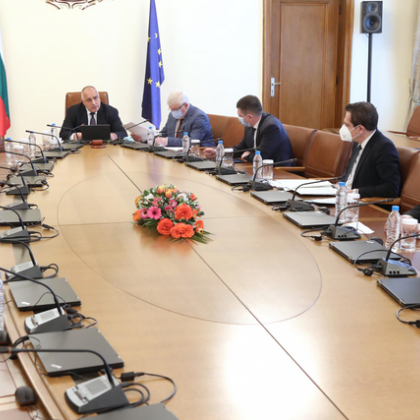 96 млн. лв. отпускат за Ремдесивир и медиците на първа линия