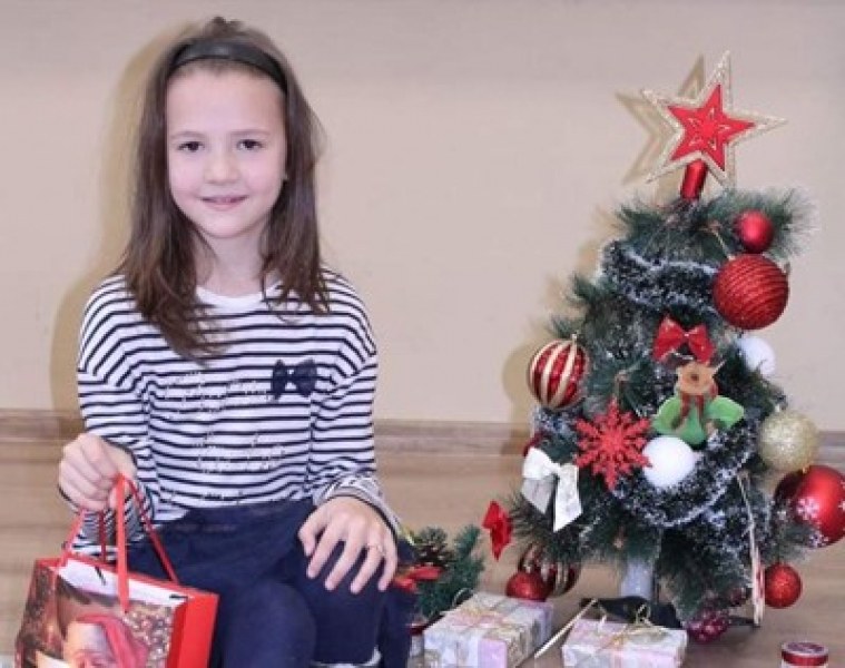 Десетки от цялата страна дариха кръв в Пловдив за 9-годишната Ромина