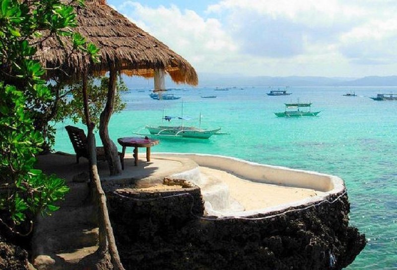 Екзотичен остров посреща туристи без карантина