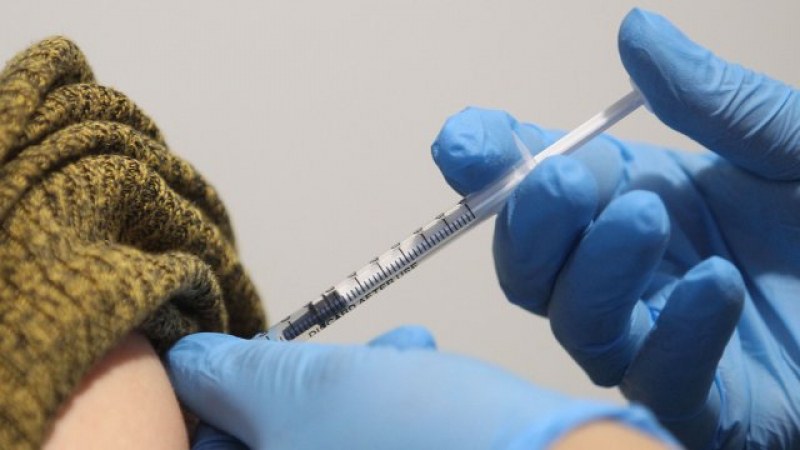 Италия ще ваксинират по половин милион души на ден