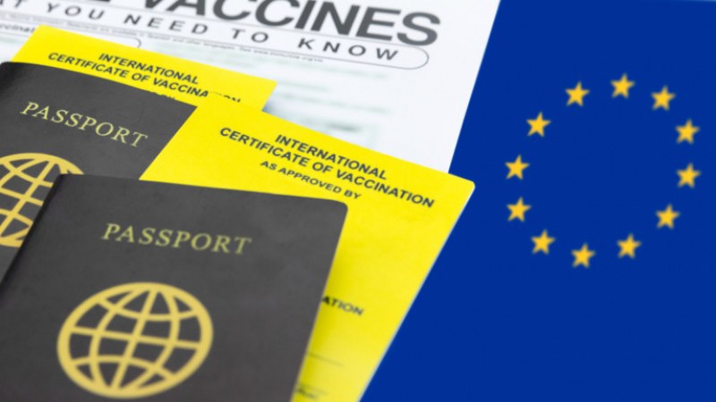 Фалшиви ваксинационни паспорти заляха нета! Продават ги на цената на 