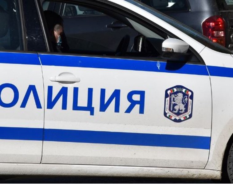 Охранител в училище се напушил по време на изборите!