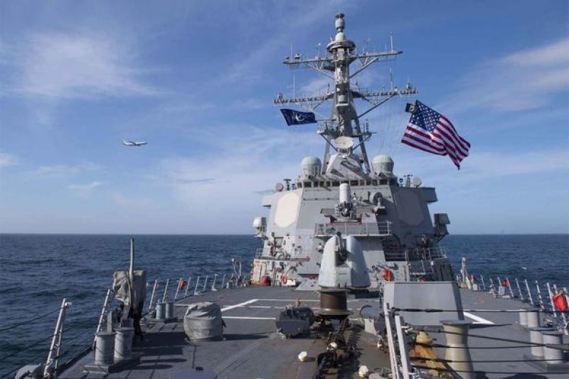 US бойни кораби влизат в Черно море. Подкрепят Украйна срещу Русия