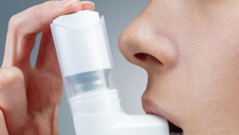Спрей срещу астма пази от тежките форми на вируса