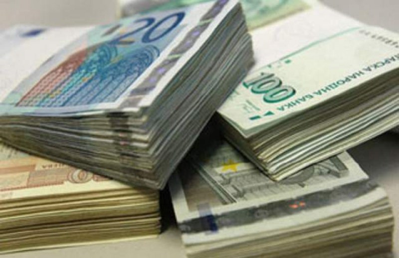 Честито, Кристалина Георгиева ви брои 100 бона в евро. Подла измама е!