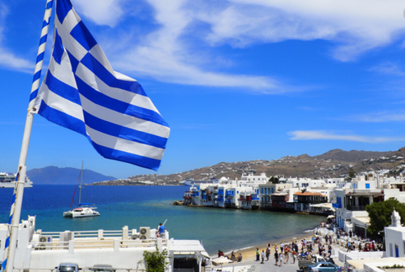Гърция отменя карантината за 31 държави, сред тях е и България