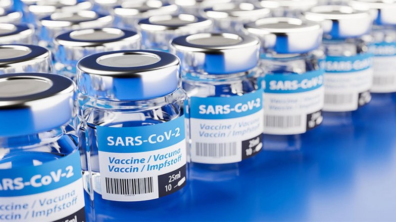 Тестват смесването на ваксини. Как ще действат Novavax и Moderna?