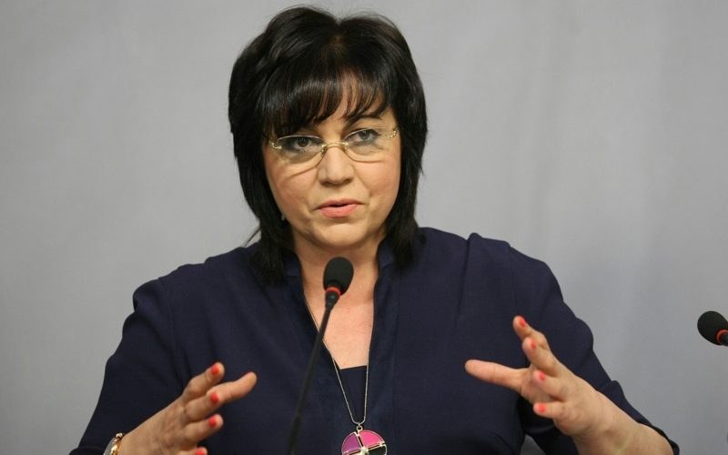 Корнелия Нинова обвини Мая Манолова в кражба на идеята за мораториума