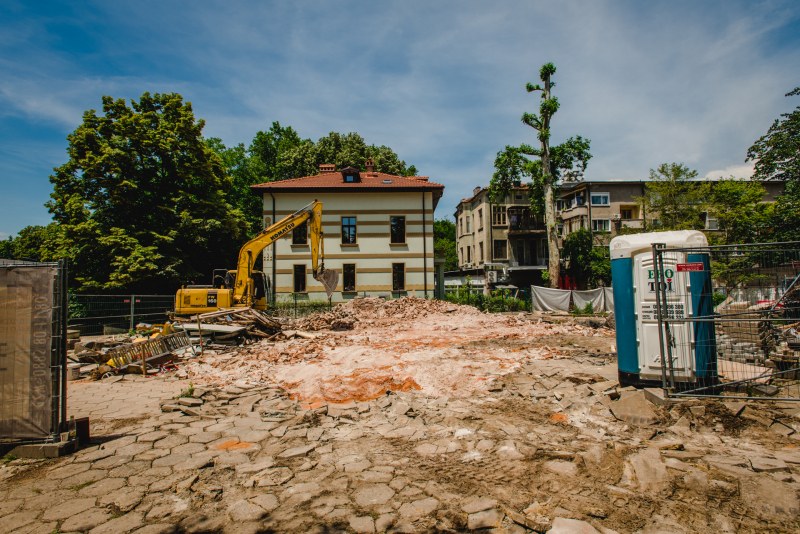 Съдят жената, отговорна за разрушаването на паметник на културата в Пловдив!