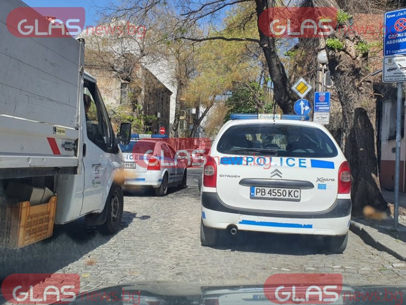 Засилено полицейско присъствие пред църквите в Пловдив СНИМКИ