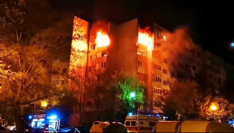Пожар изпепели апартамент в столицата  СНИМКА