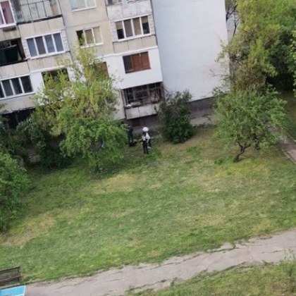 Момче скочи от 8-мия етаж на столичен блок